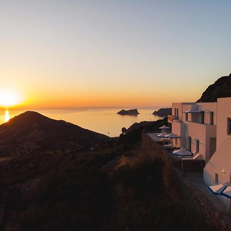 Odyssey Rock Milos Sunset Suites Plaka  Ngoại thất bức ảnh
