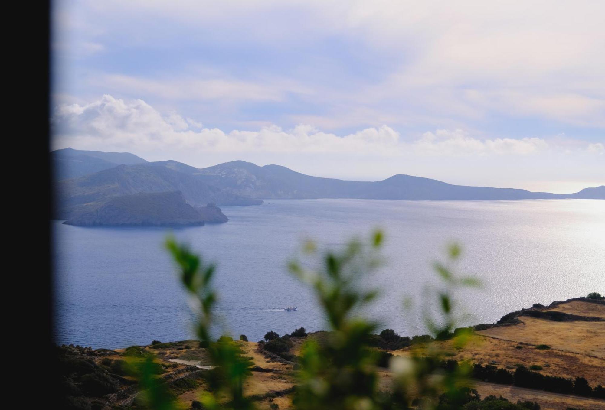 Odyssey Rock Milos Sunset Suites Plaka  Ngoại thất bức ảnh