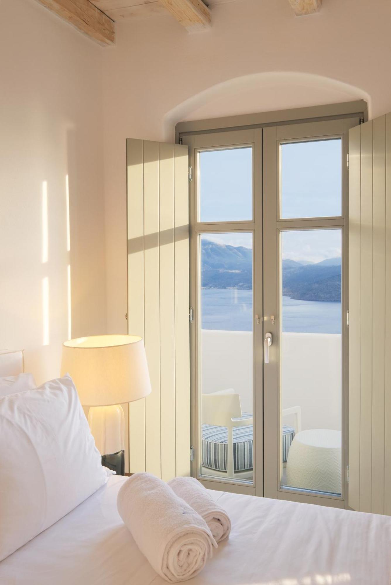 Odyssey Rock Milos Sunset Suites Plaka  Ngoại thất bức ảnh