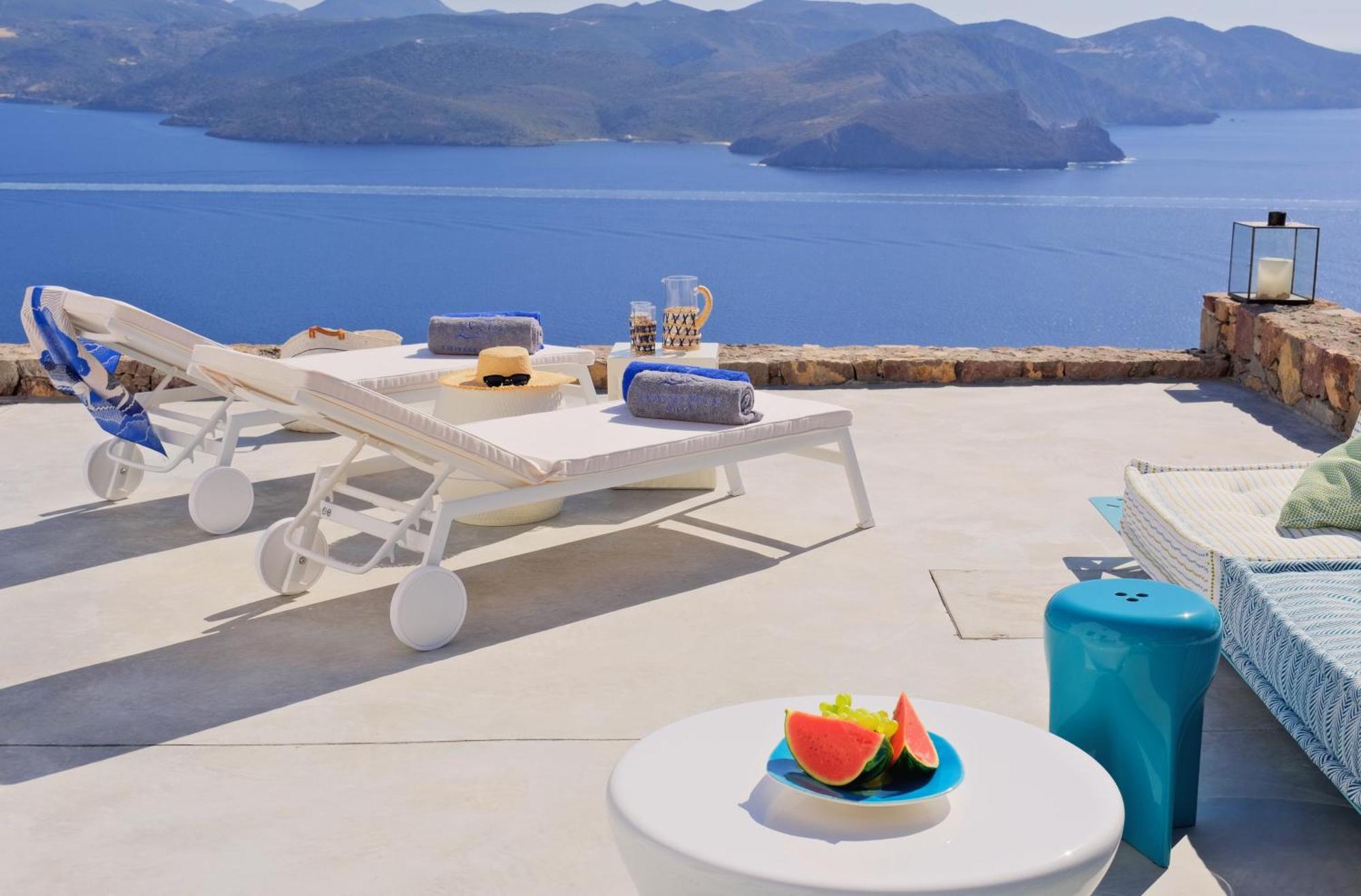 Odyssey Rock Milos Sunset Suites Plaka  Ngoại thất bức ảnh