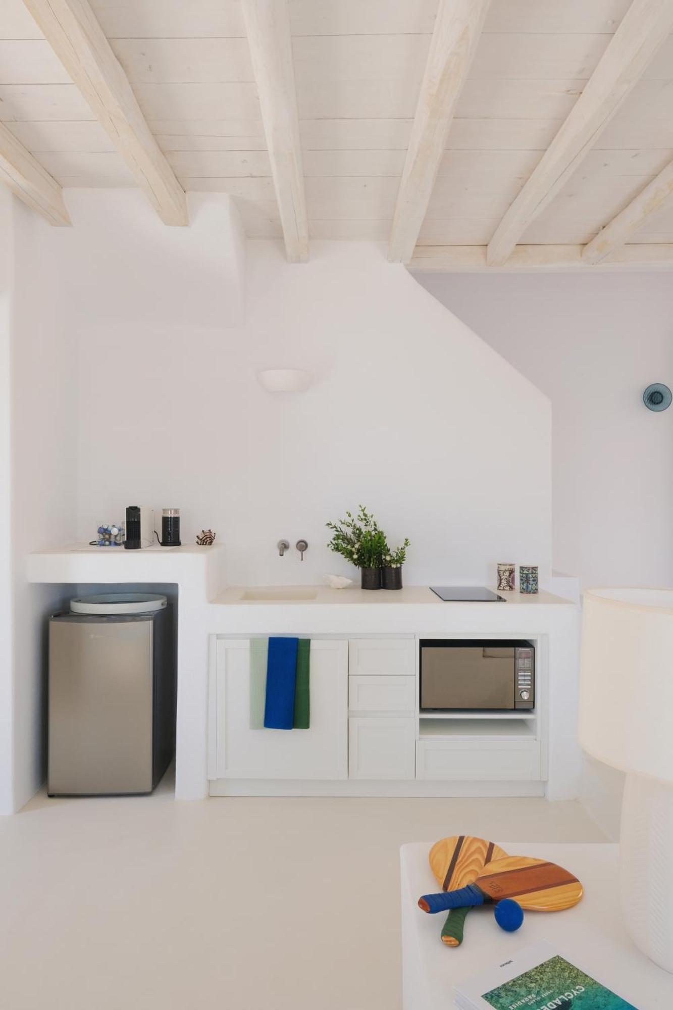 Odyssey Rock Milos Sunset Suites Plaka  Phòng bức ảnh