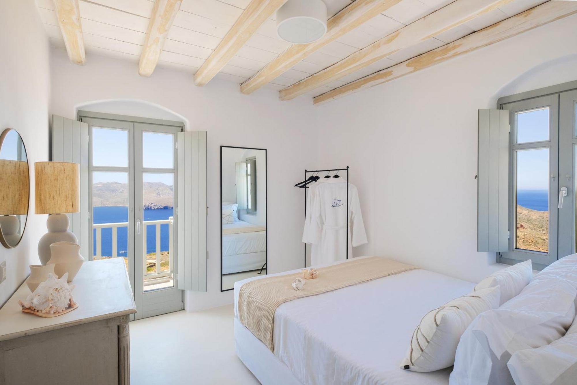 Odyssey Rock Milos Sunset Suites Plaka  Ngoại thất bức ảnh